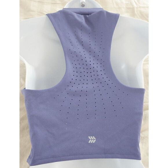 ALL IN MOTION Crop Top / Sports Bra Size Medium - Picture 3 of 7